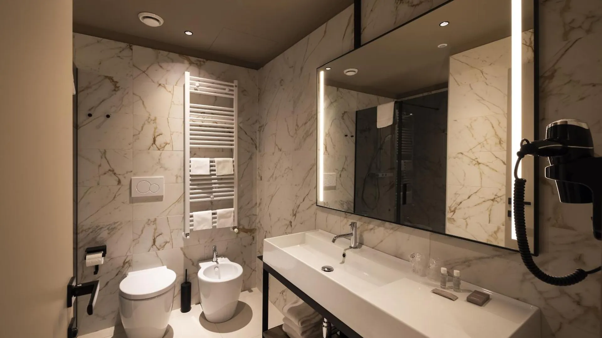 Joy 124 Hotel Milano Mediolan